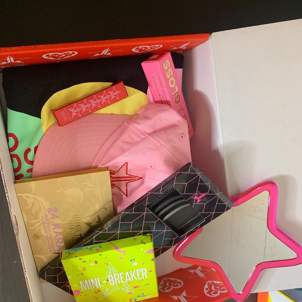 jeffree star cosmetics day deluxe mystery box 3x